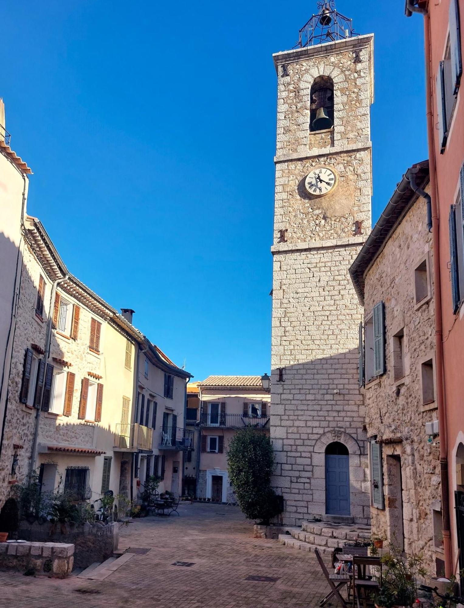 Entre mer et montagnes gîte d'étape la maison Barnoin et gîtes individuels Bouyon Exterior foto