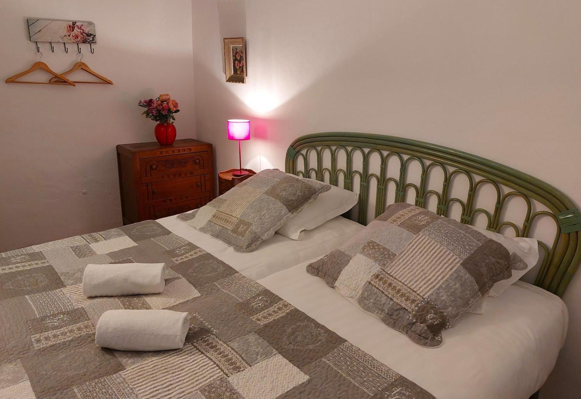Entre mer et montagnes gîte d'étape la maison Barnoin et gîtes individuels Bouyon Habitación foto