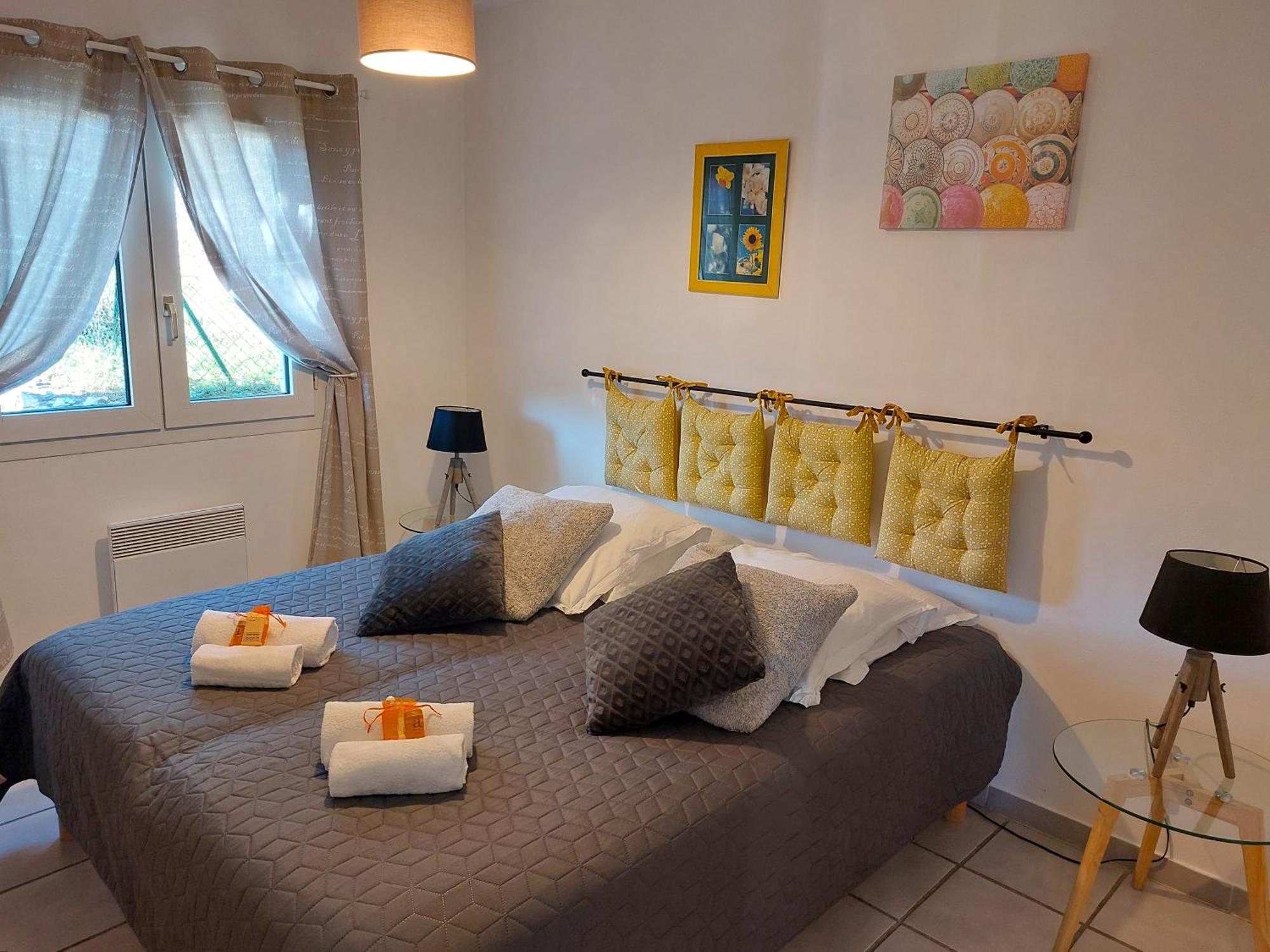 Entre mer et montagnes gîte d'étape la maison Barnoin et gîtes individuels Bouyon Habitación foto